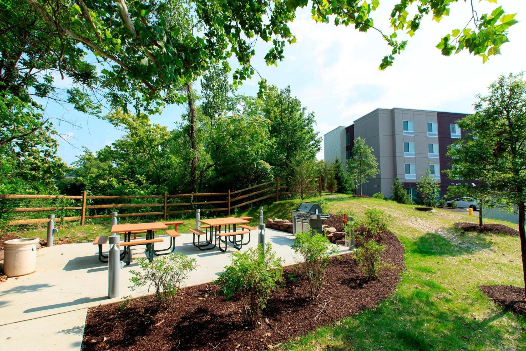 Fairfield Inn & Suites By Marriott Philadelphia Valley Forge/Great Valley Berwyn Zewnętrze zdjęcie